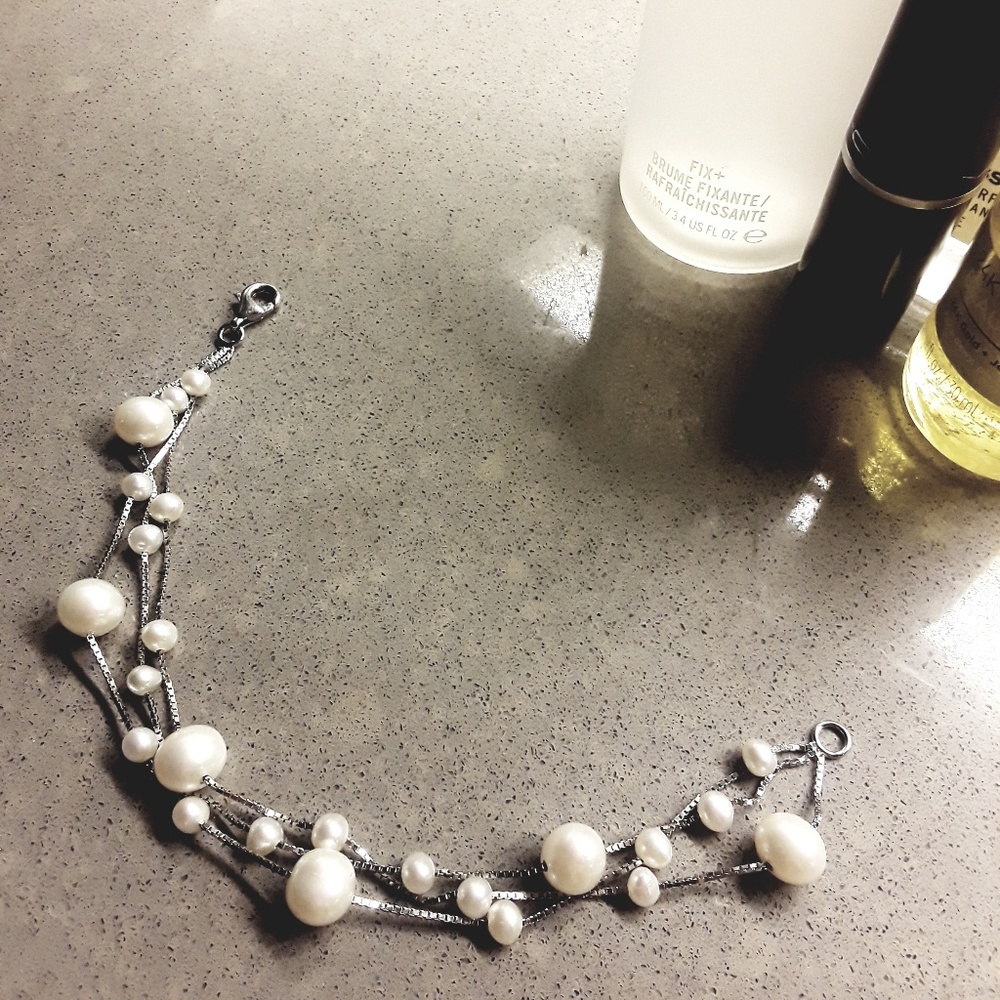 Delicate Pearl Bracelet